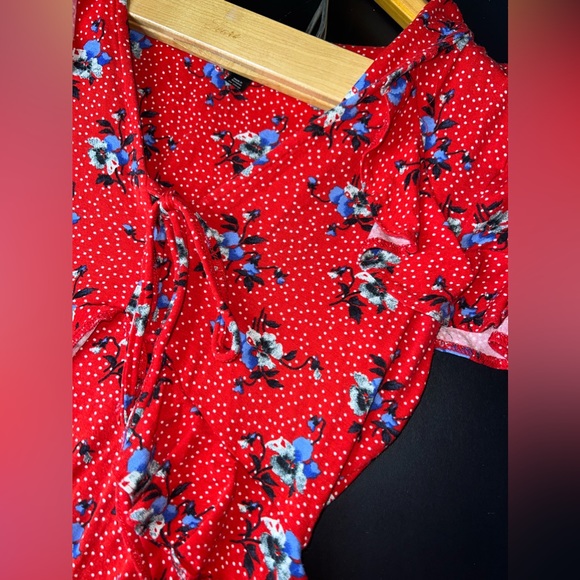 Topshop Red Polka Dot &  Floral VNeck Dress Size 4 EUC - Picture 4 of 7